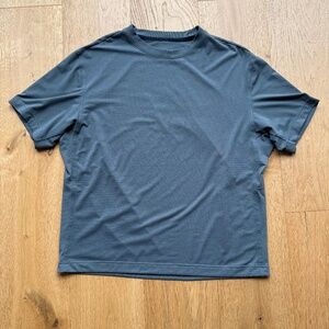 Lululemon - Men’s EasySet Training Short-Sleeve Shirt - Palm Deco